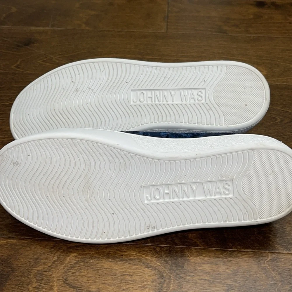 Johnny Was “Bianca” Sneaker - Picture 6 of 7